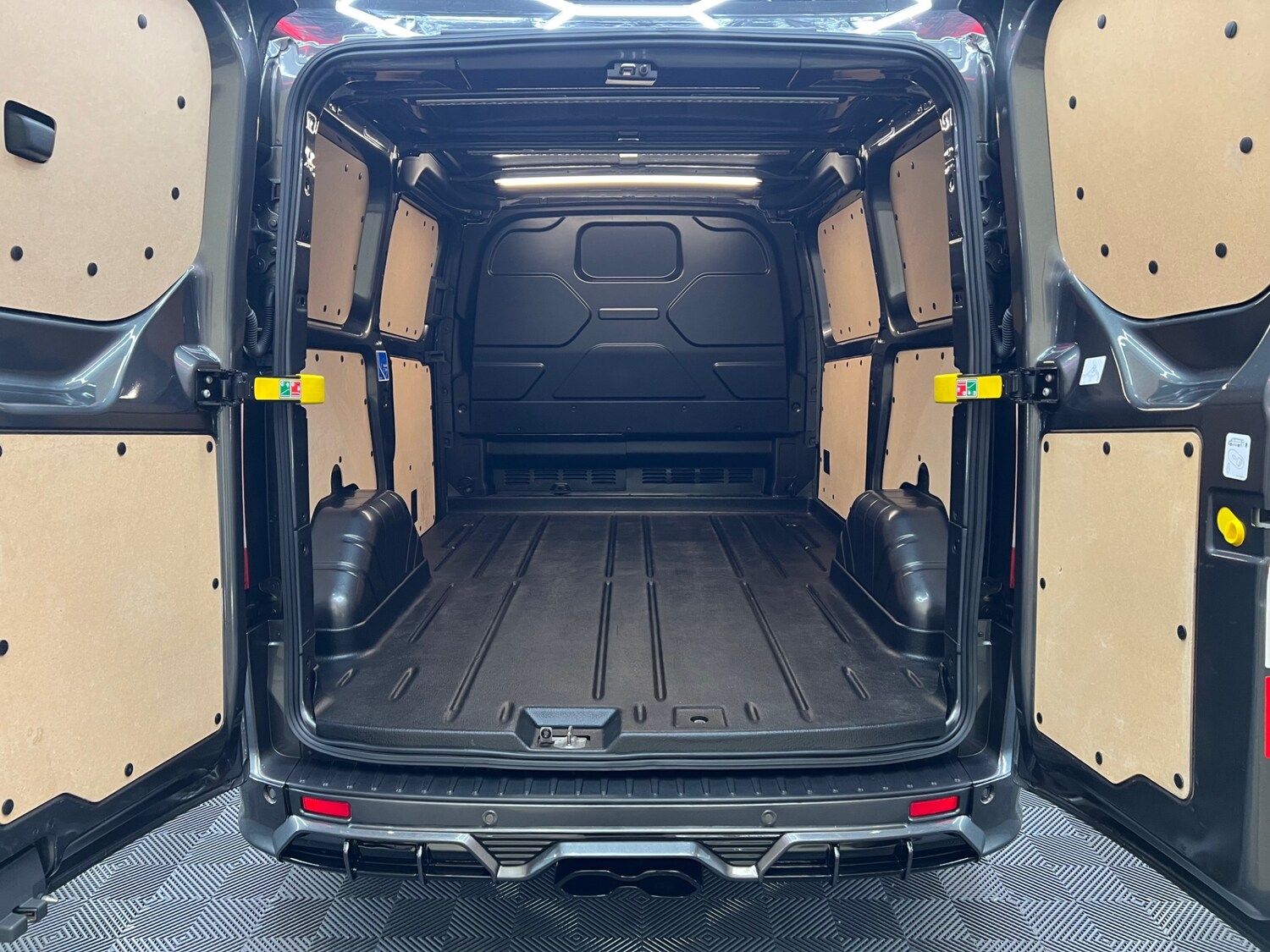 Used Ford Transit Custom 2023 for sale - 75065146: Photo 20