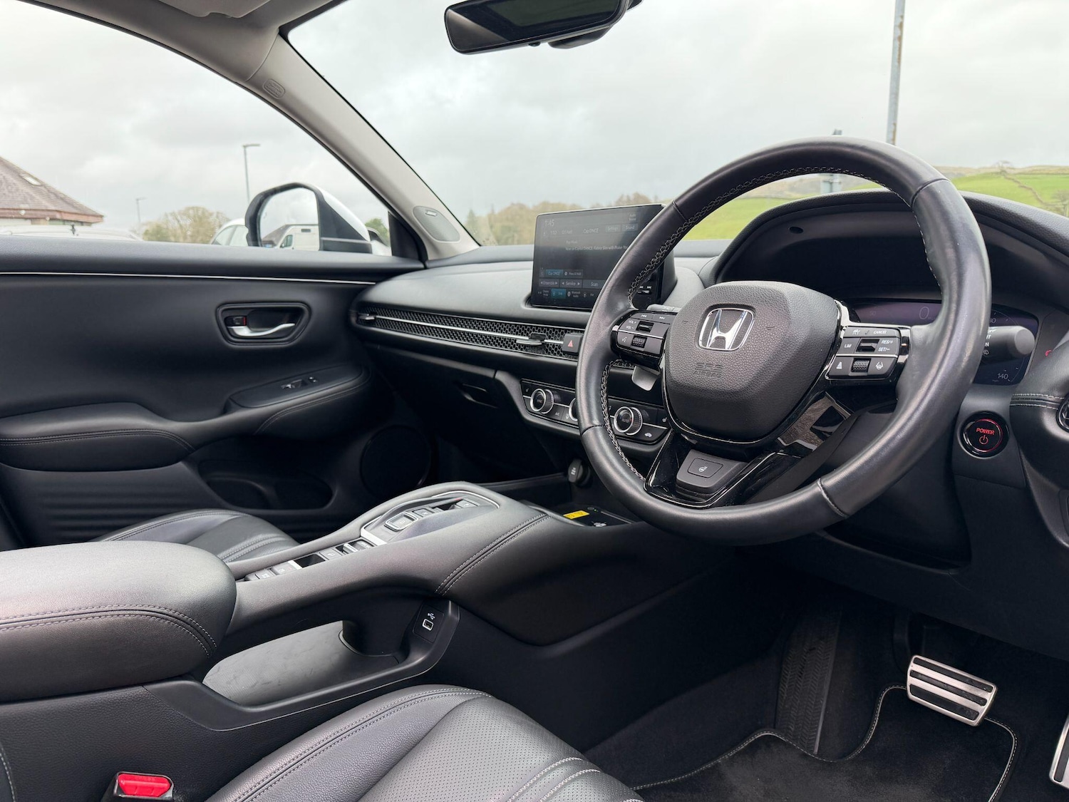 Used Honda ZR-V 2023 for sale - 77641300: Photo 2