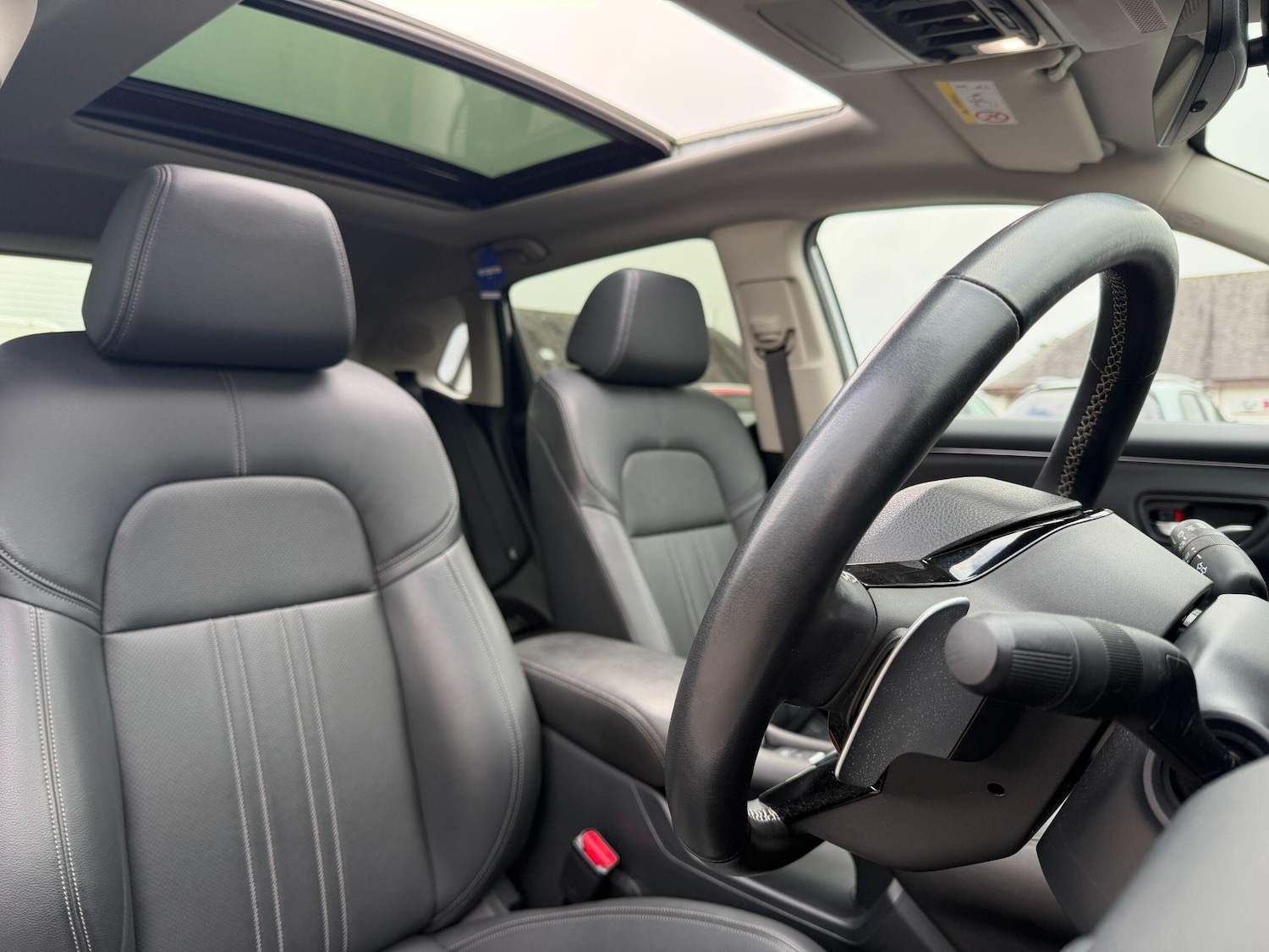 Used Honda ZR-V 2023 for sale - 77641300: Photo 4