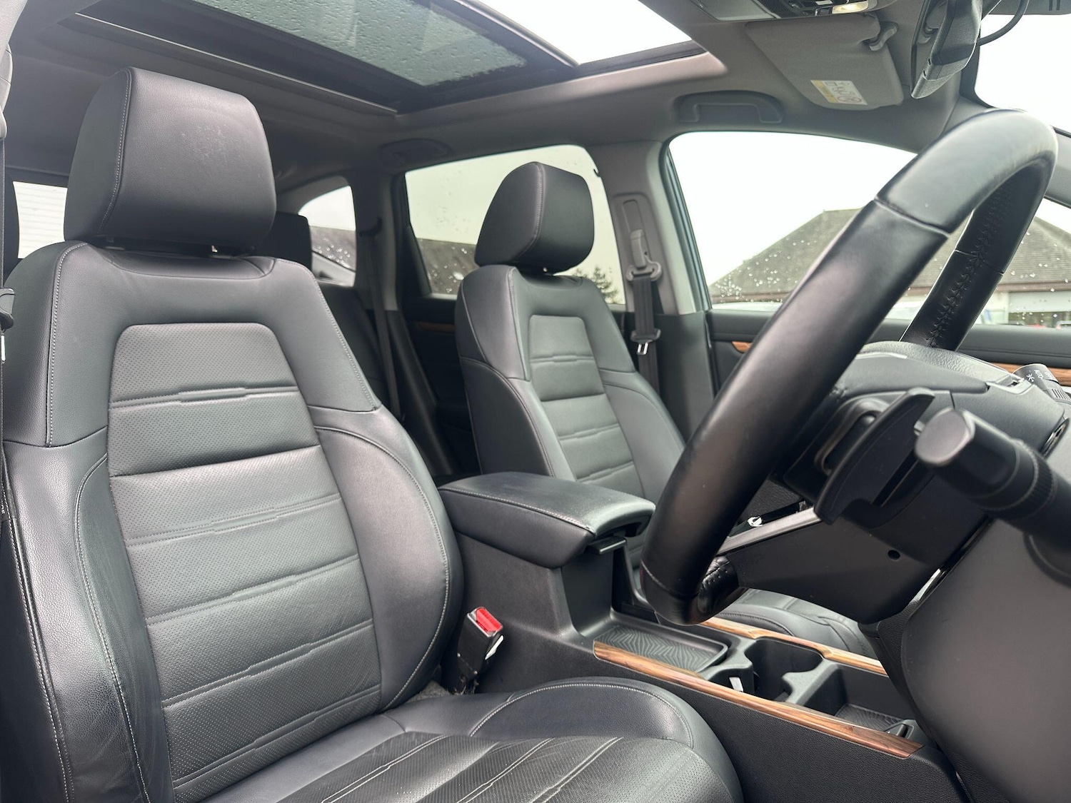 Used Honda CR-V 2019 for sale - 76673774: Photo 2