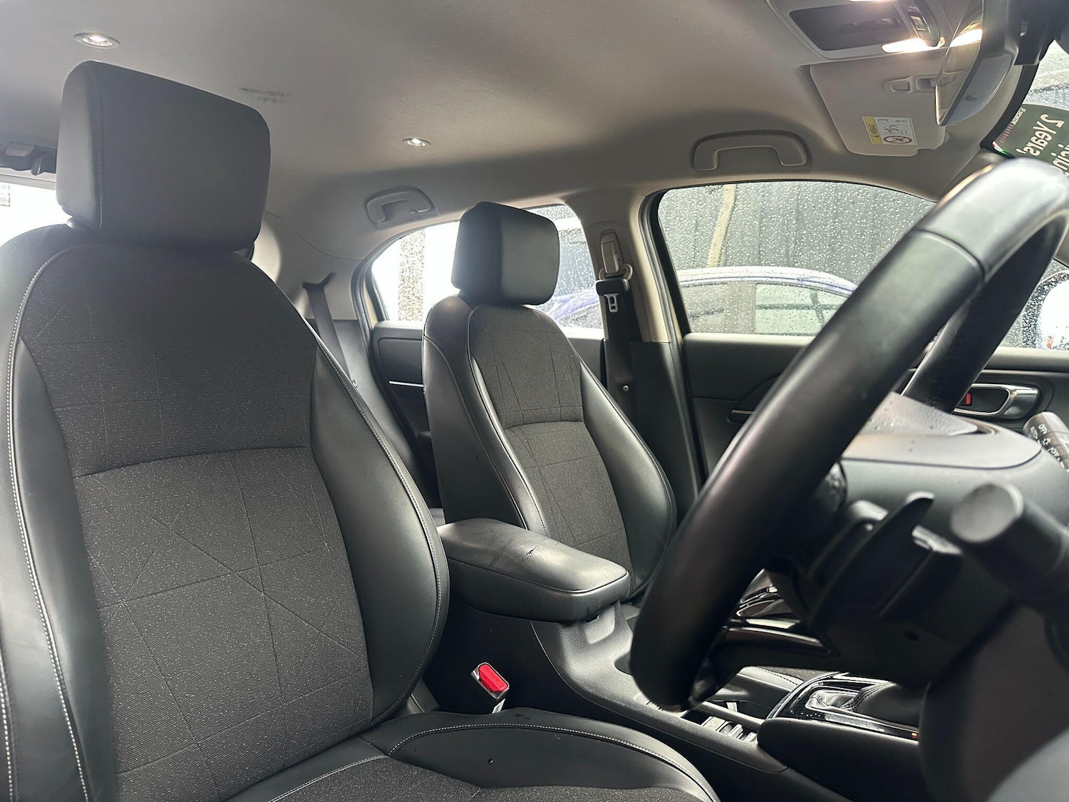 Used Honda HR-V 2023 for sale - 76676297: Photo 4