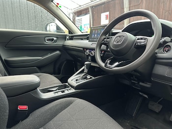 Used Honda HR-V 2023 for sale - 76676100: Photo