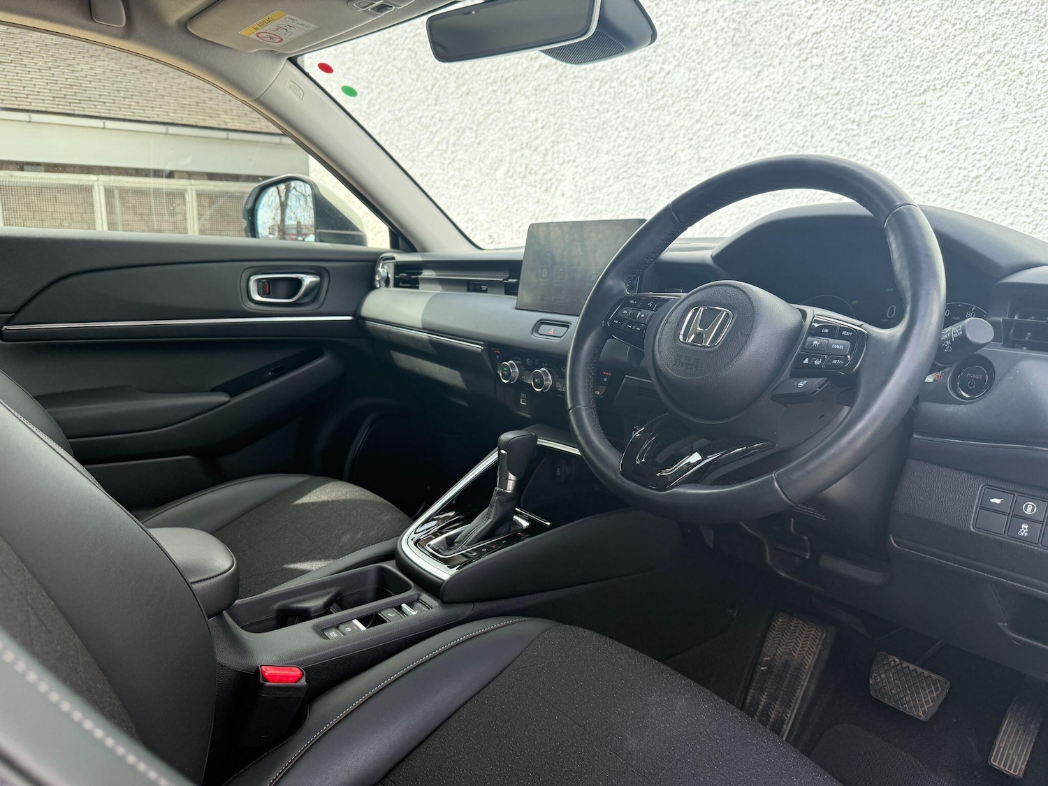 Used Honda HR-V 2023 for sale - 76955544: Photo 2