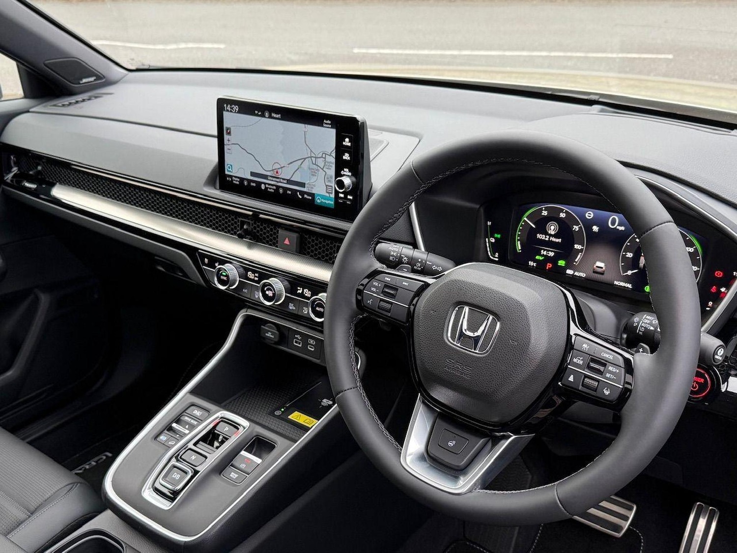 Used Honda CR-V 2024 for sale - 76676729: Photo 2