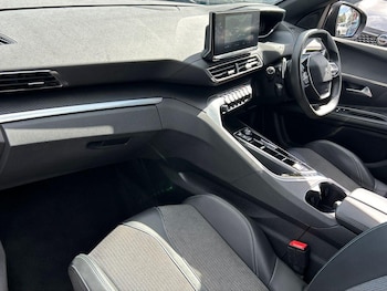 Used Peugeot 5008 2023 for sale - 75969723: Photo