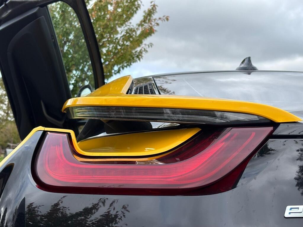 Used BMW i8 2015 for sale - 76404525: Photo 2