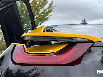 Used BMW i8 2015 for sale - 76404525: Photo