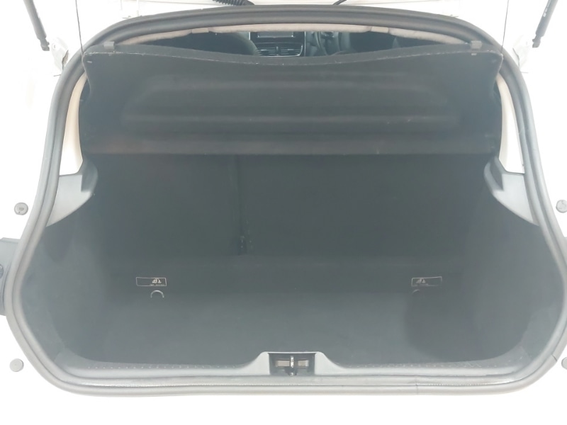 Used Renault Clio 2017 for sale - 76736858: Photo 8