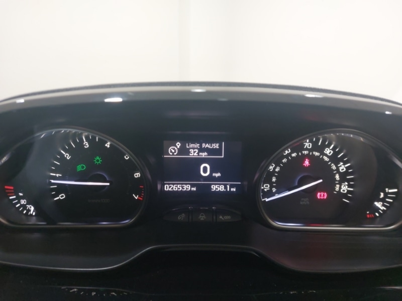 Used Peugeot 2008 2017 for sale - 77921902: Photo 11