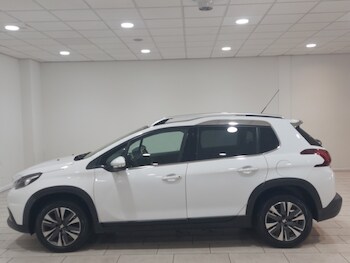 Used Peugeot 2008 2017 for sale - 77921902: Photo