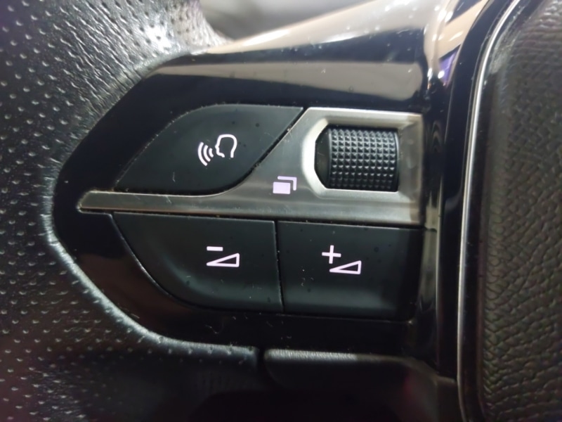 Used Peugeot 3008 2018 for sale - 77024435: Photo 18