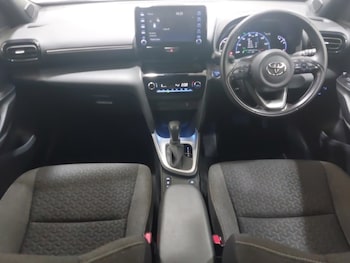 Used Toyota Yaris Cross 2023 for sale - 78933130: Photo