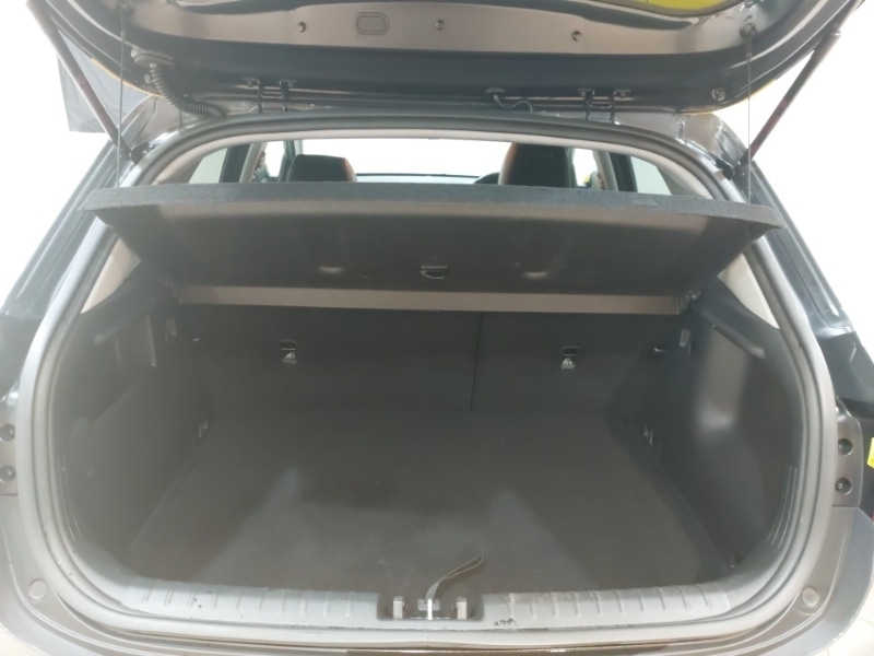 Used Kia Stonic 2023 for sale - 77108098: Photo 8