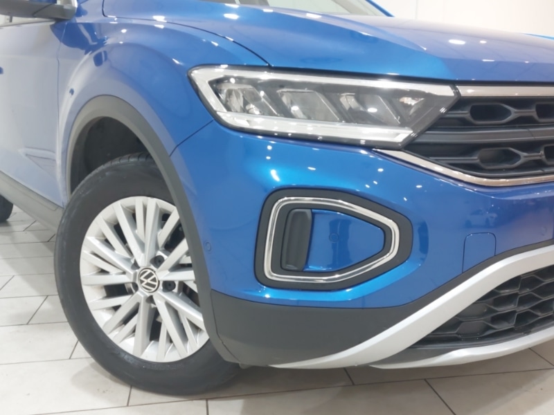 Used Volkswagen T-Roc 2023 for sale - 77065930: Photo 9