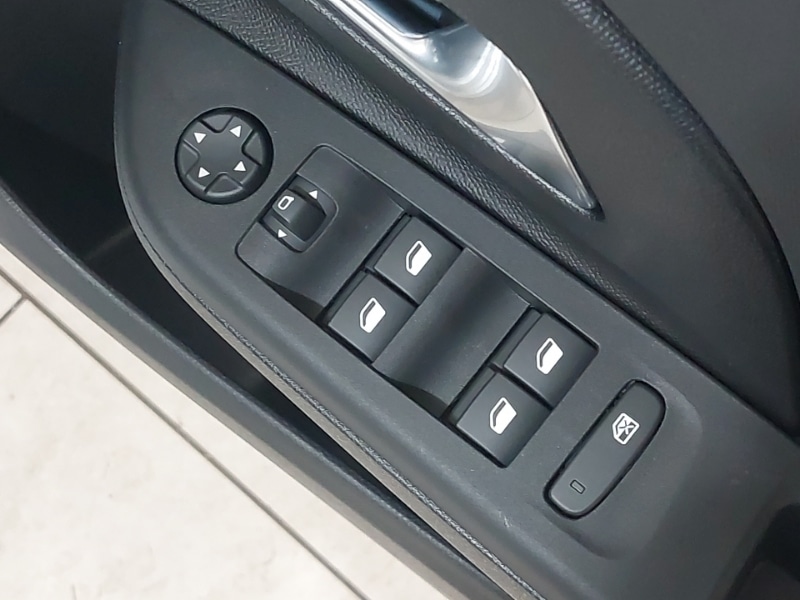 Used Vauxhall Corsa 2025 for sale - 76071088: Photo 12