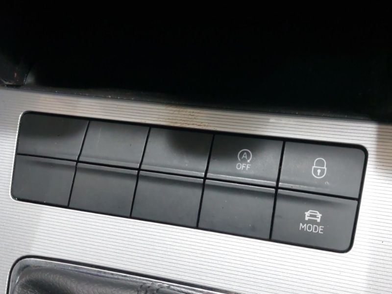 Used Skoda Octavia 2016 for sale - 76880129: Photo 17