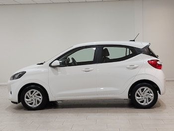 Used Hyundai i10 2023 for sale - 78976872: Photo