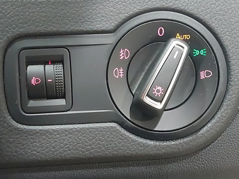 Used Volkswagen Polo 2017 for sale - 76687611: Photo 18