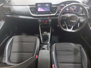 Used Kia Stonic 2022 for sale - 77173640: Photo