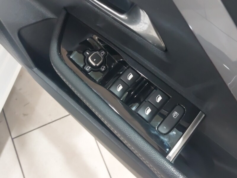 Used Vauxhall Astra 2024 for sale - 77663925: Photo 12