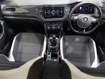 Used Volkswagen T-Roc 2019 for sale - 78940945: Photo