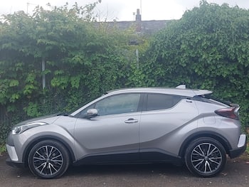 Used Toyota C-HR 2019 for sale - 79704002: Photo