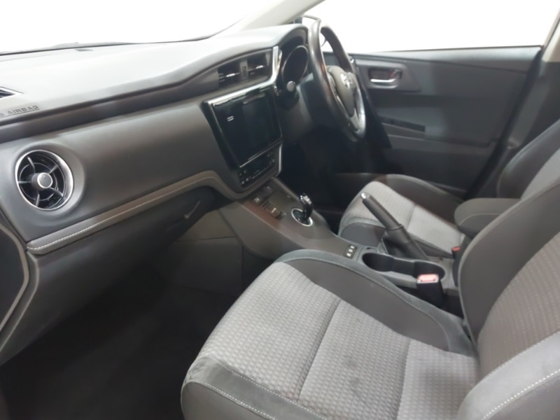 Used Toyota Auris 2018 for sale - 77126091: Photo 5