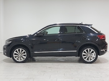 Used Volkswagen T-Roc 2018 for sale - 78771055: Photo