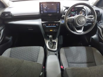 Used Toyota Yaris Cross 2022 for sale - 76408116: Photo