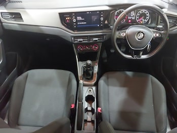 Used Volkswagen Polo 2018 for sale - 75933787: Photo