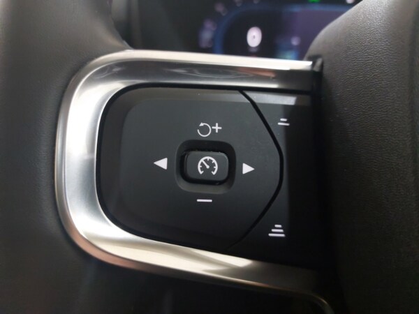 Used Volvo XC40 2024 for sale - 75686874: Photo 14