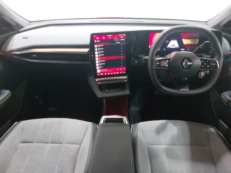 Used Renault Scenic E-Tech 2024 for sale - 76970207: Photo 2