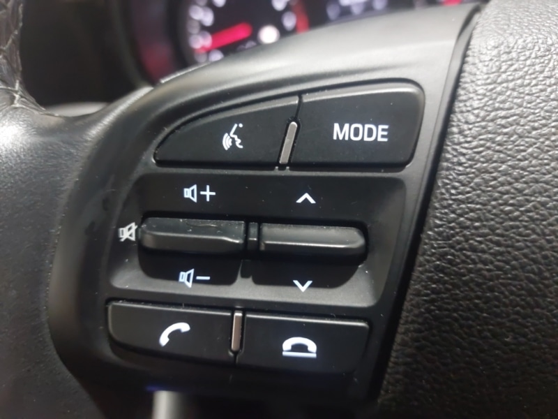 Used Hyundai i10 2023 for sale - 77338021: Photo 18