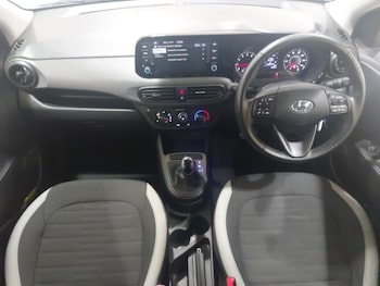 Used Hyundai i10 2023 for sale - 77338021: Photo