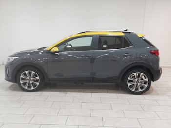 Used Kia Stonic 2023 for sale - 75745589: Photo
