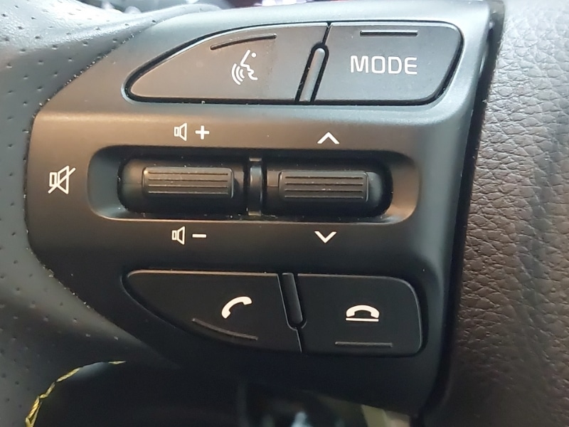 Used Kia Stonic 2023 for sale - 77304129: Photo 13