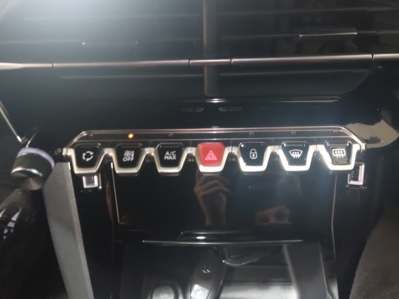 Used Peugeot 2008 2023 for sale - 77610985: Photo 15