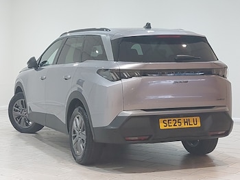 Used Peugeot 5008 2025 for sale - 76392966: Photo