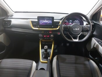 Used Kia Stonic 2023 for sale - 76498097: Photo