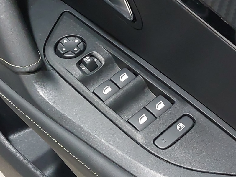 Used Peugeot 2008 2025 for sale - 76864548: Photo 12