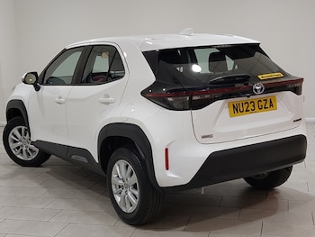 Used Toyota Yaris Cross 2023 for sale - 79235331: Photo
