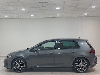 Used Volkswagen Golf 2018 for sale - 78498882: Photo