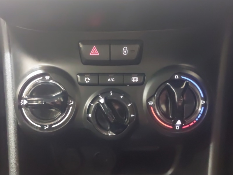 Used Peugeot 208 2017 for sale - 78046487: Photo 15