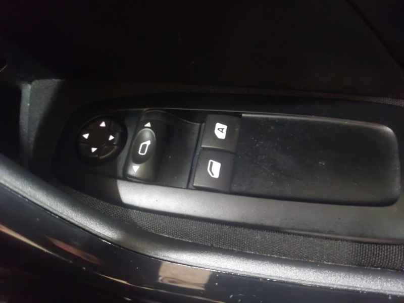 Used Peugeot 208 2017 for sale - 78046487: Photo 18