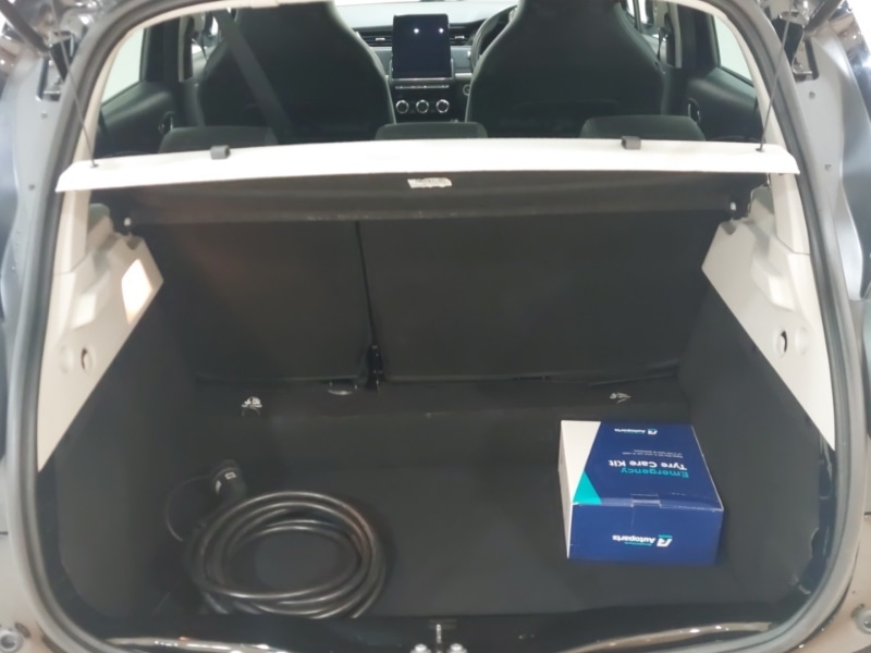 Used Renault Zoe 2022 for sale - 77343230: Photo 8