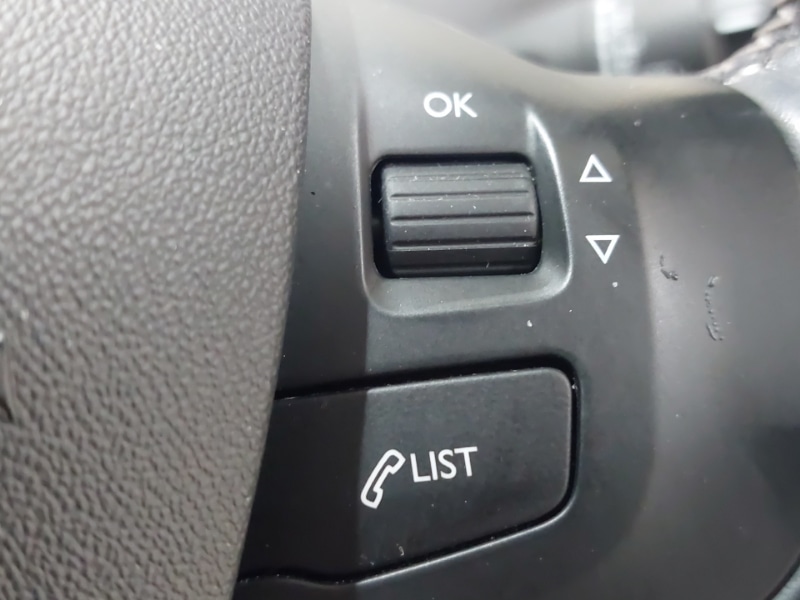 Used Peugeot 2008 2017 for sale - 76880136: Photo 19