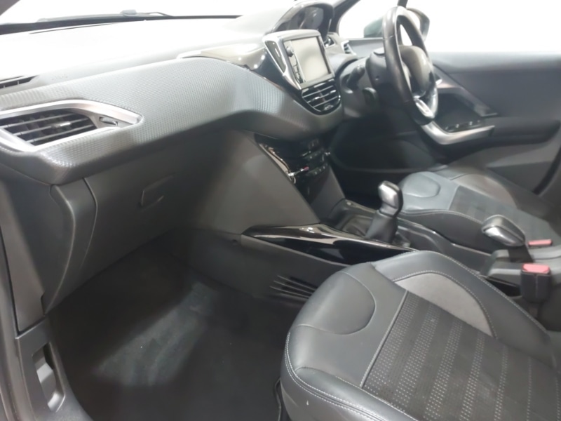 Used Peugeot 2008 2017 for sale - 76880136: Photo 5