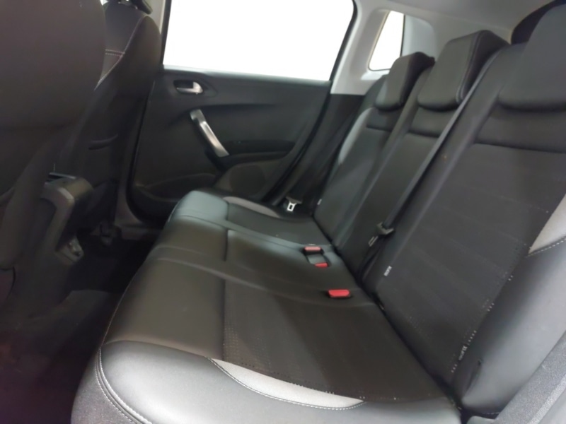 Used Peugeot 2008 2017 for sale - 76880136: Photo 6