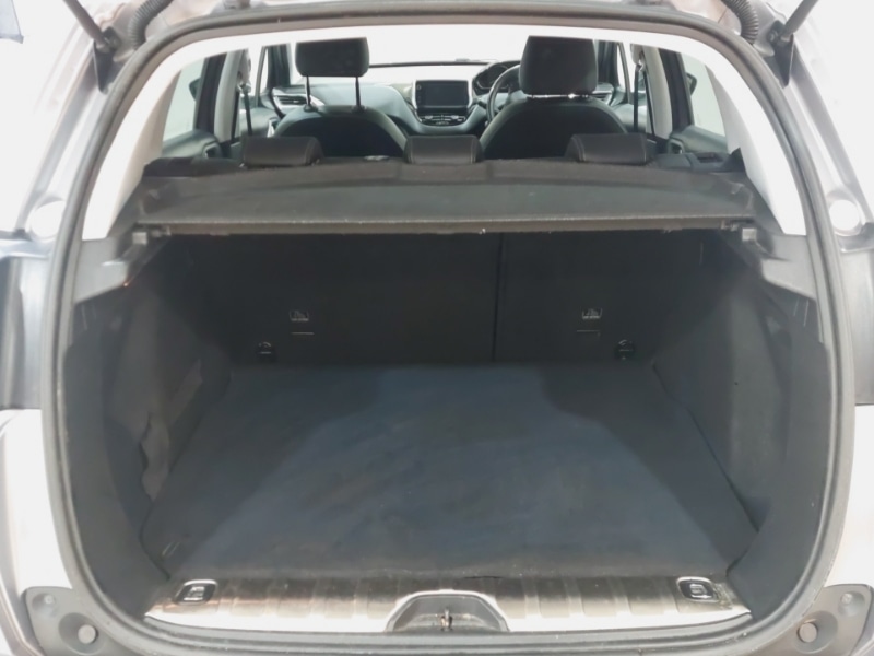 Used Peugeot 2008 2017 for sale - 76880136: Photo 8