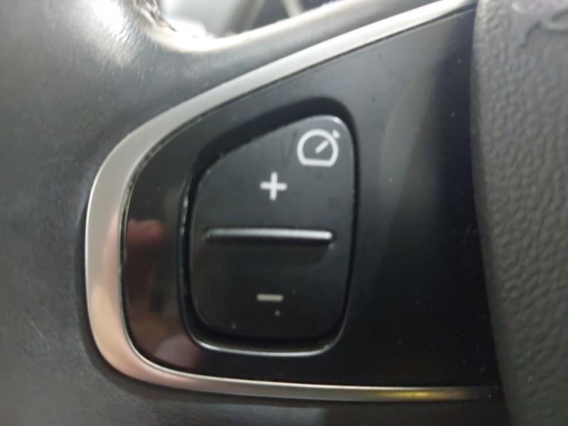 Used Renault Clio 2017 for sale - 76498182: Photo 14